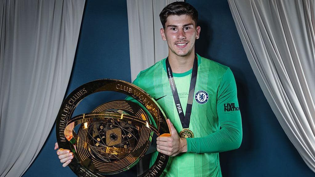 اعزام مایک پندرز، دروازه‌بان چلسی، به استراسبورگ به صورت قرضی