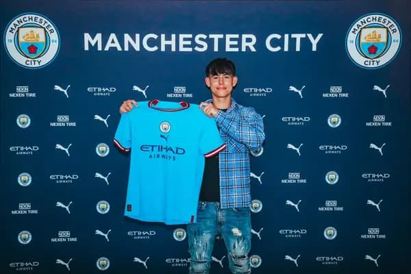 جدیدترین انتقال قرضی توماس گالوِز؛ مدافع جوان منچسترسیتی دوباره راهی کمبور شد