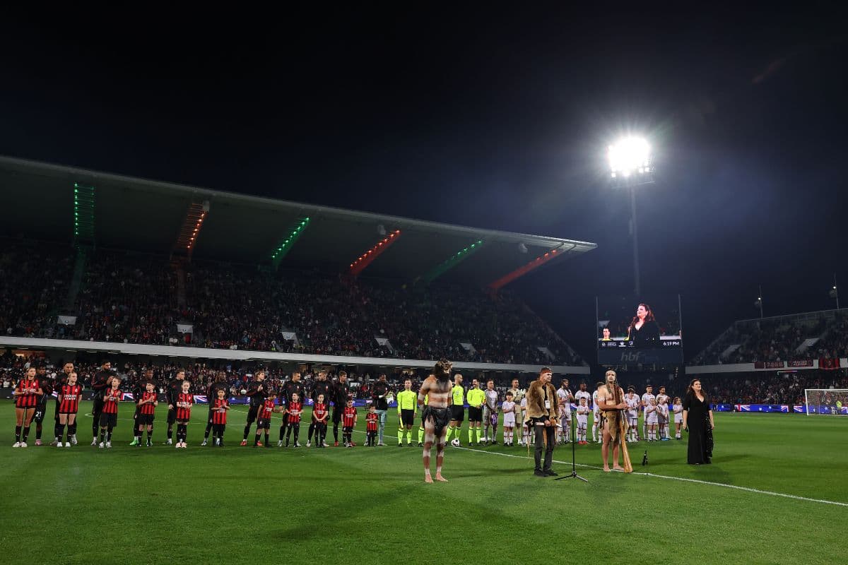 پیروزی پرگل میلان مقابل پرث گلوری با حضور پرشور هواداران