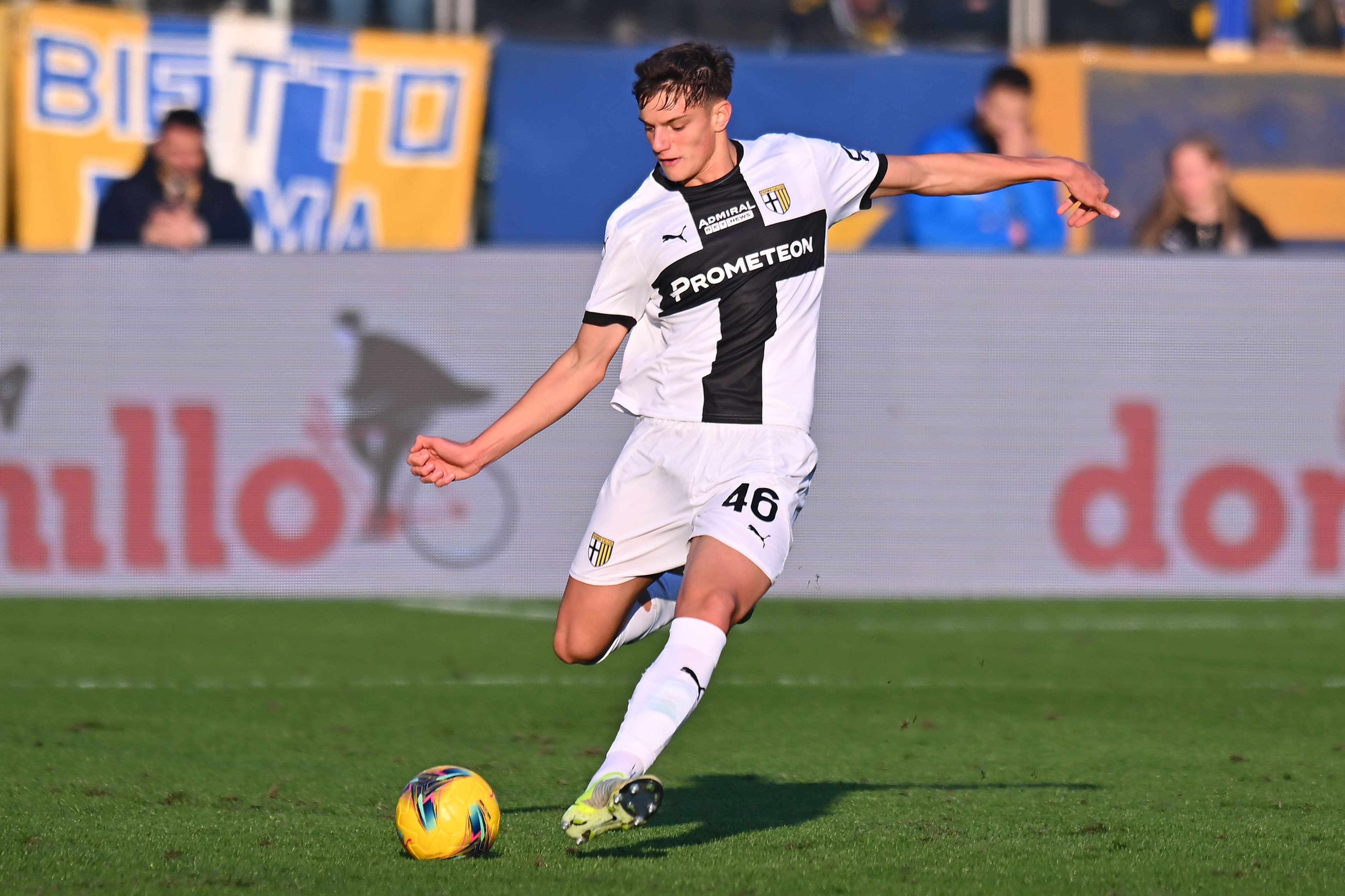 احتمال انتقال جووانی لئونی به اینتر میلان در صورت جدایی یان بیزک