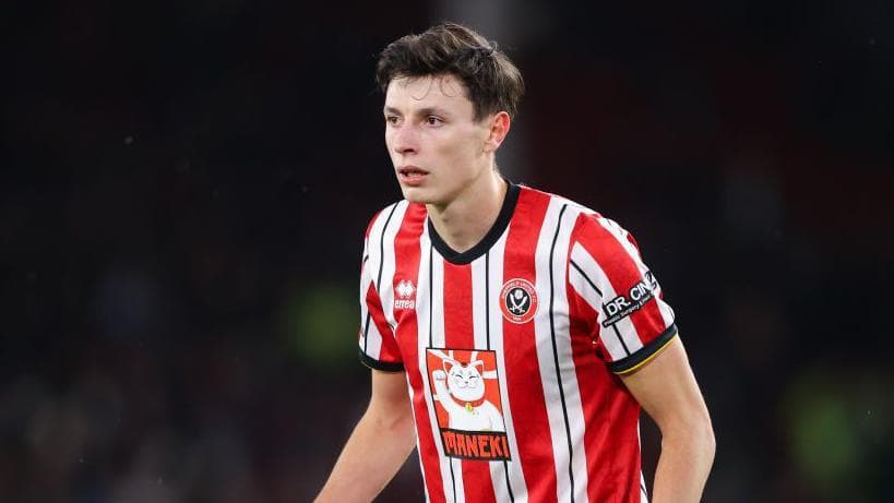 پیشنهاد ۱۵.۶ میلیون پوندی فاینورد برای احمد هودزیچ