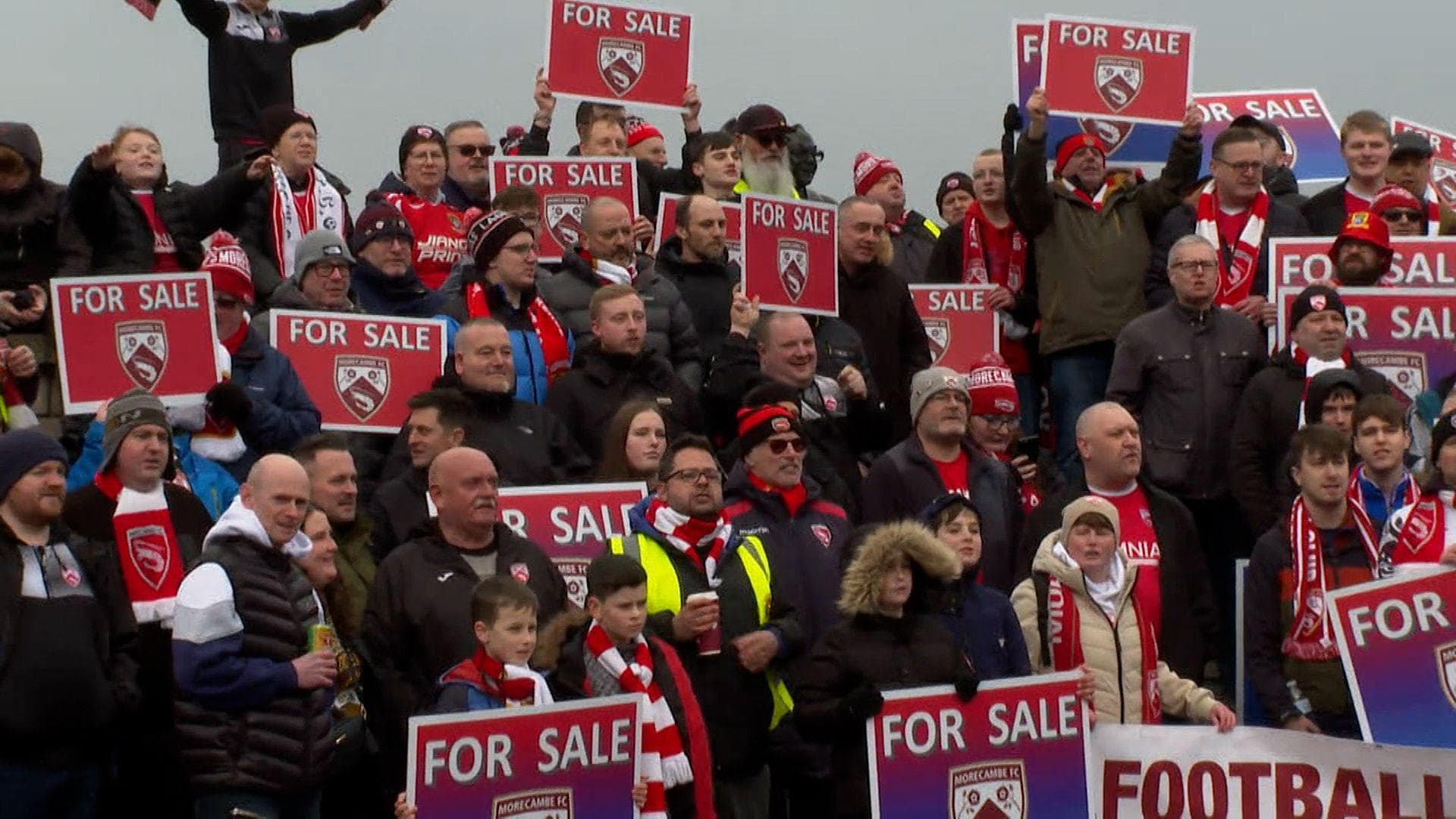 بحران باشگاه فوتبال مورکامب و تأثیر آن بر جامعه محلی