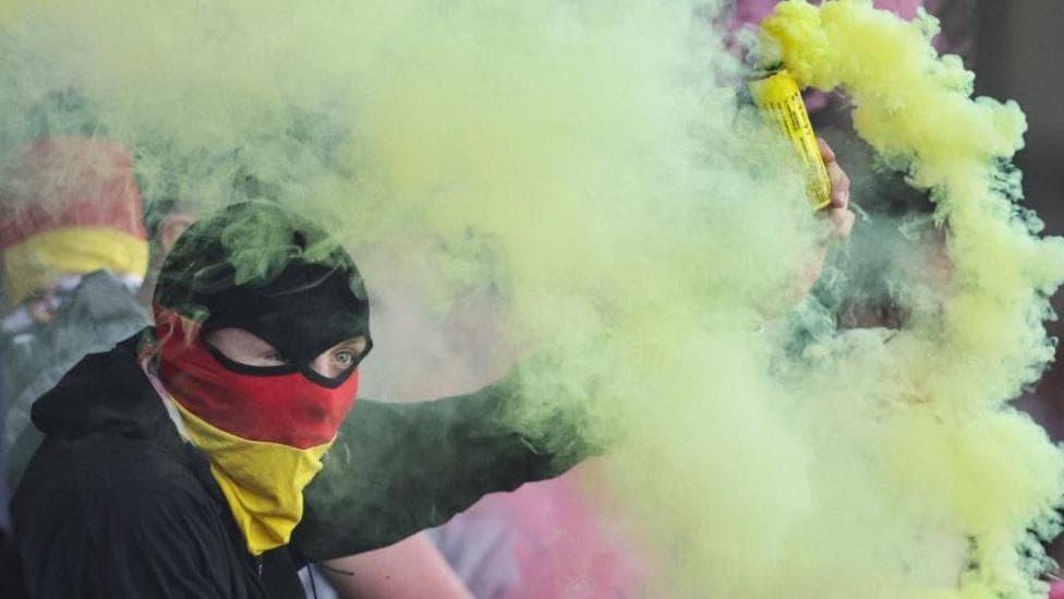 جریمه شدن آبردین، سلتیک و پارتیک تیستل به دلیل استفاده هواداران از مواد آتش‌زا