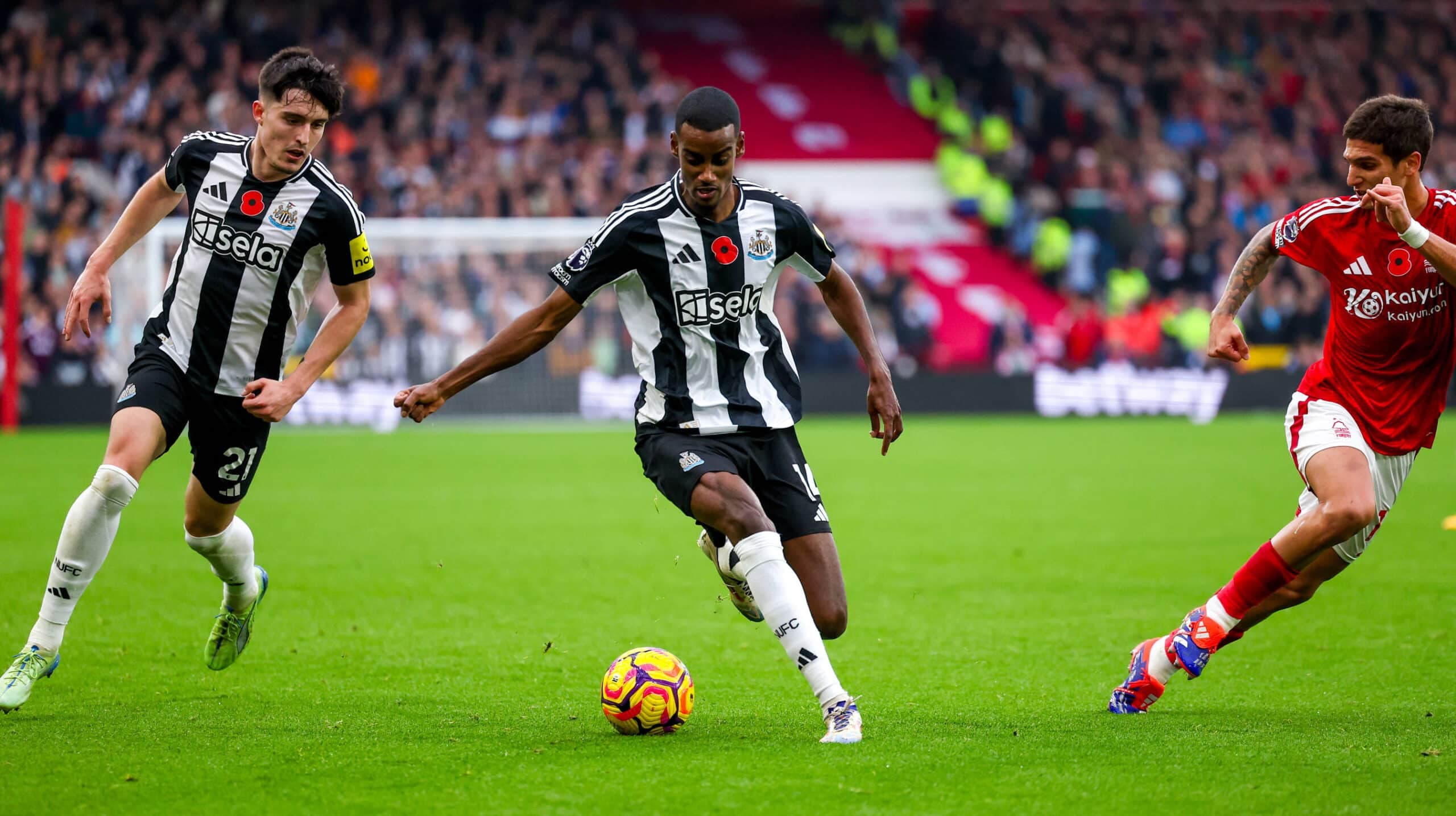 ادامه تلاش لیورپول برای جذب اسحاق؛ بلاتکلیفی نیوکسل