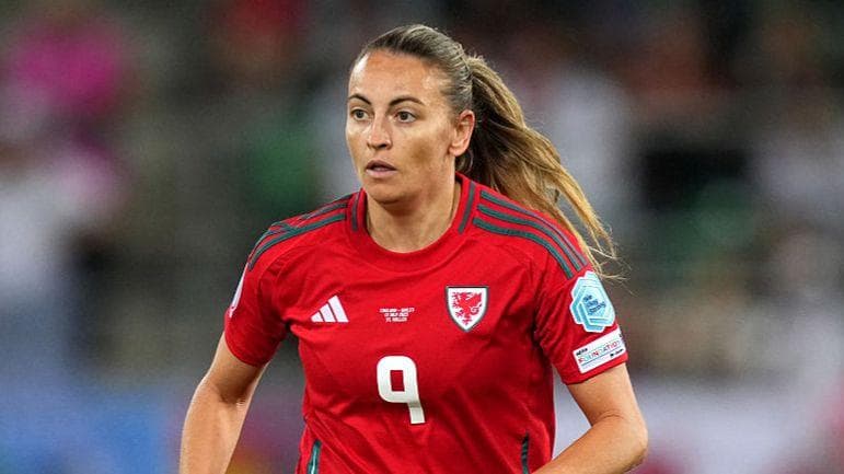 بازنشستگی کایلی بارتون، مهاجم تیم ملی فوتبال زنان ولز