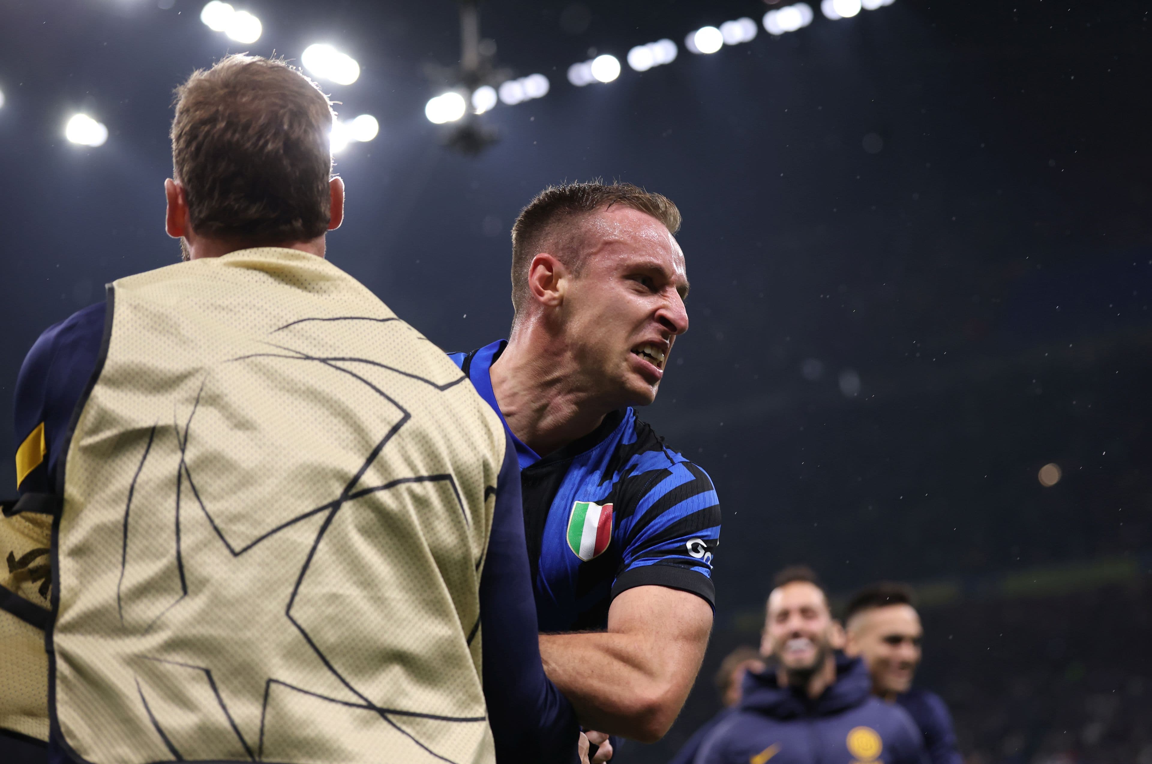 تمام بازیکنان اینترمیلان به جز داویده فراتزی آماده بازی دوستانه آخر