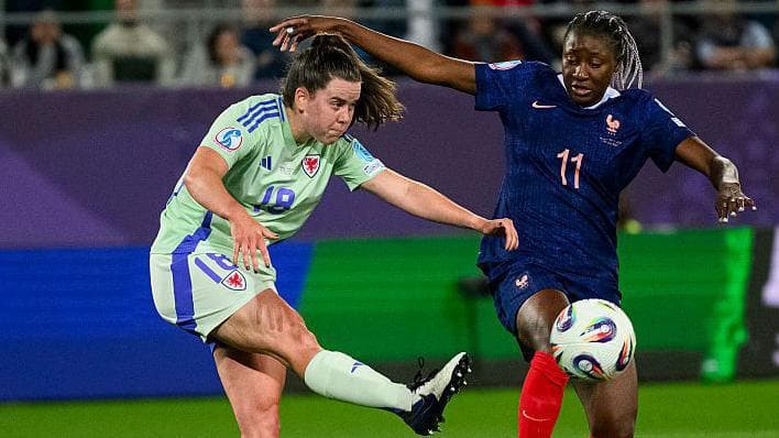 استر مورگان، مدافع تیم ملی ولز به بریستول سیتی پیوست