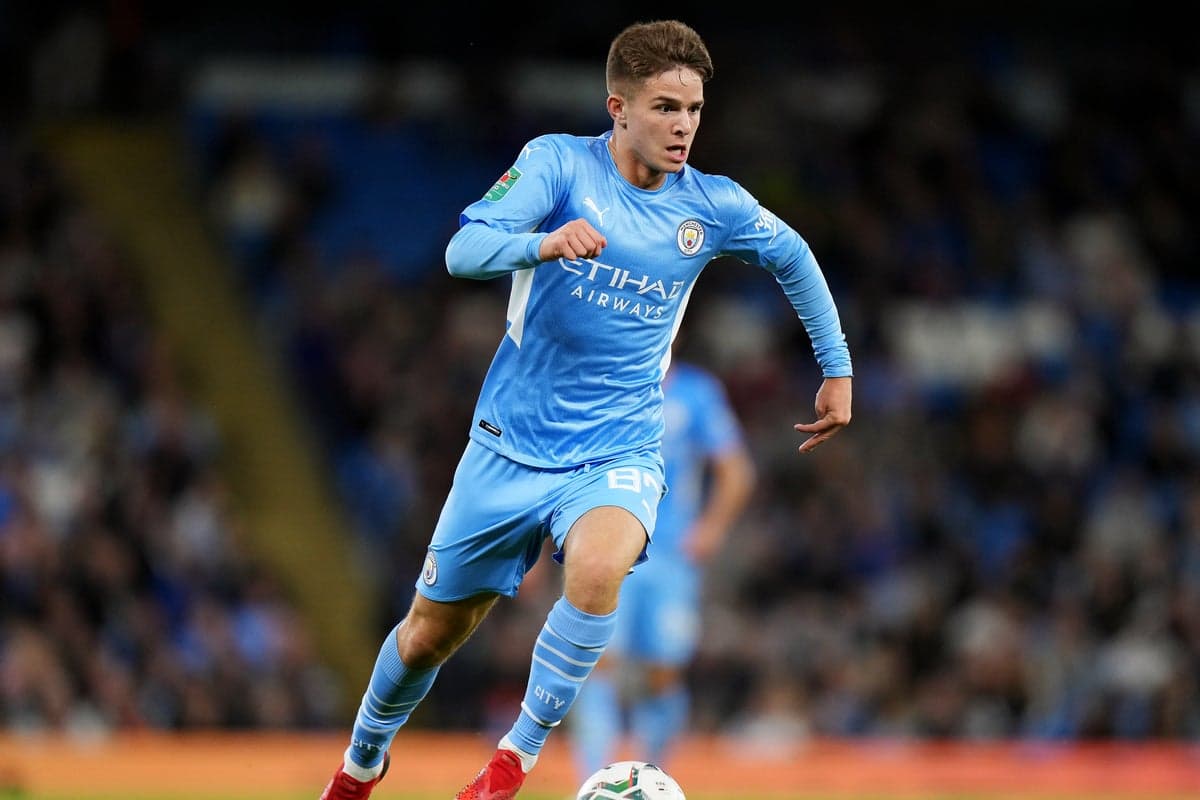 جیمز مک‌آتی با قراردادی ۵ ساله به ناتینگهام فارست پیوست