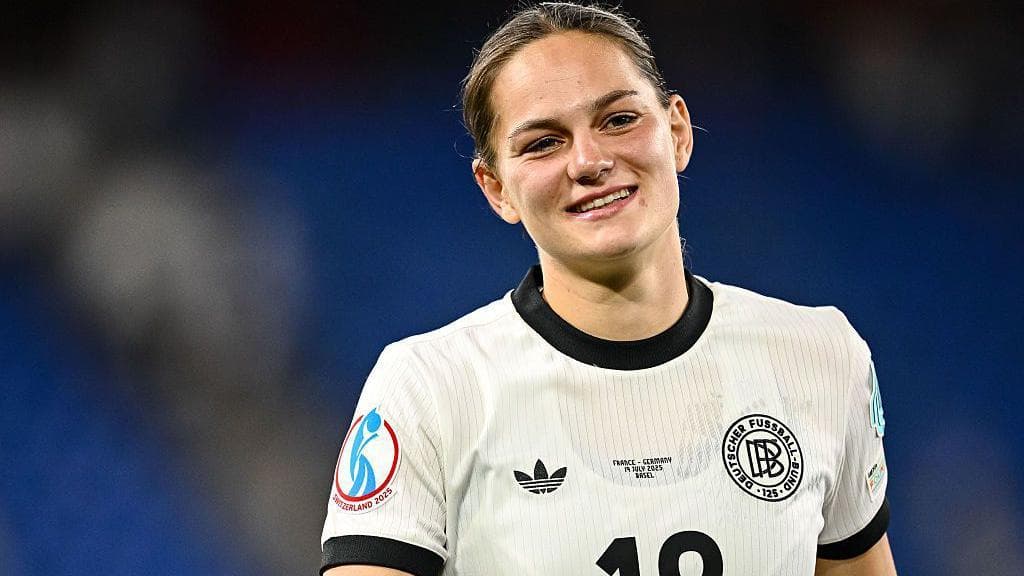 مذاکرات منچستریونایتد برای جذب جیوانا هوفمان، مهاجم تیم ملی آلمان