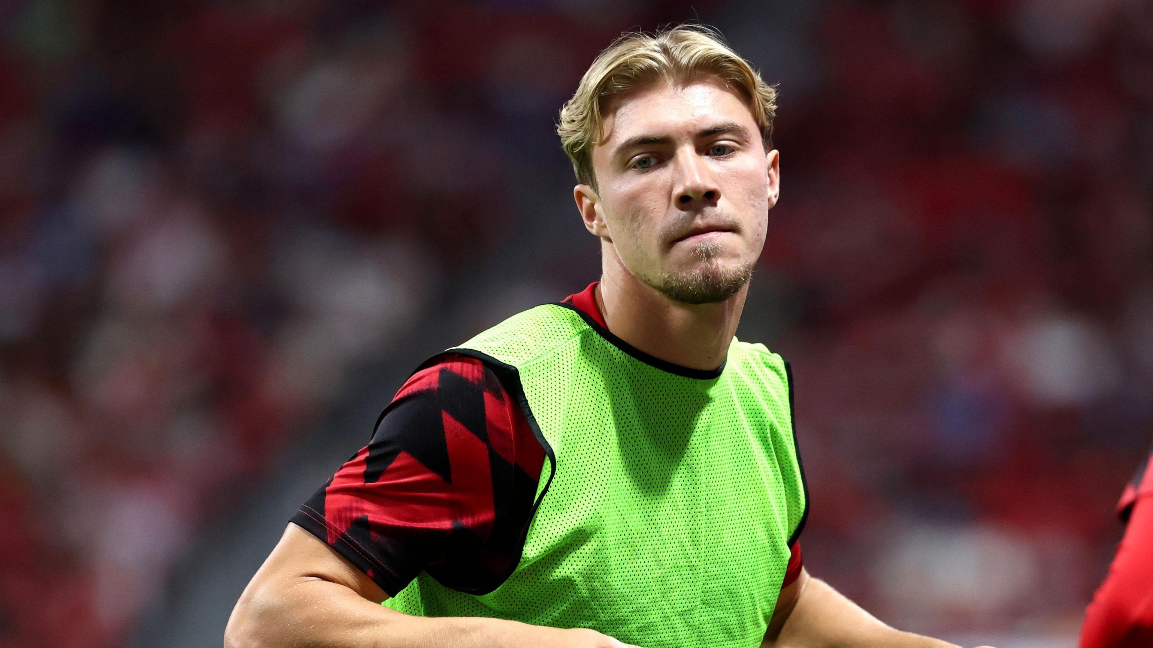 تأیید علاقه میلان به جذب راسموس هویلوند، مهاجم منچستر یونایتد