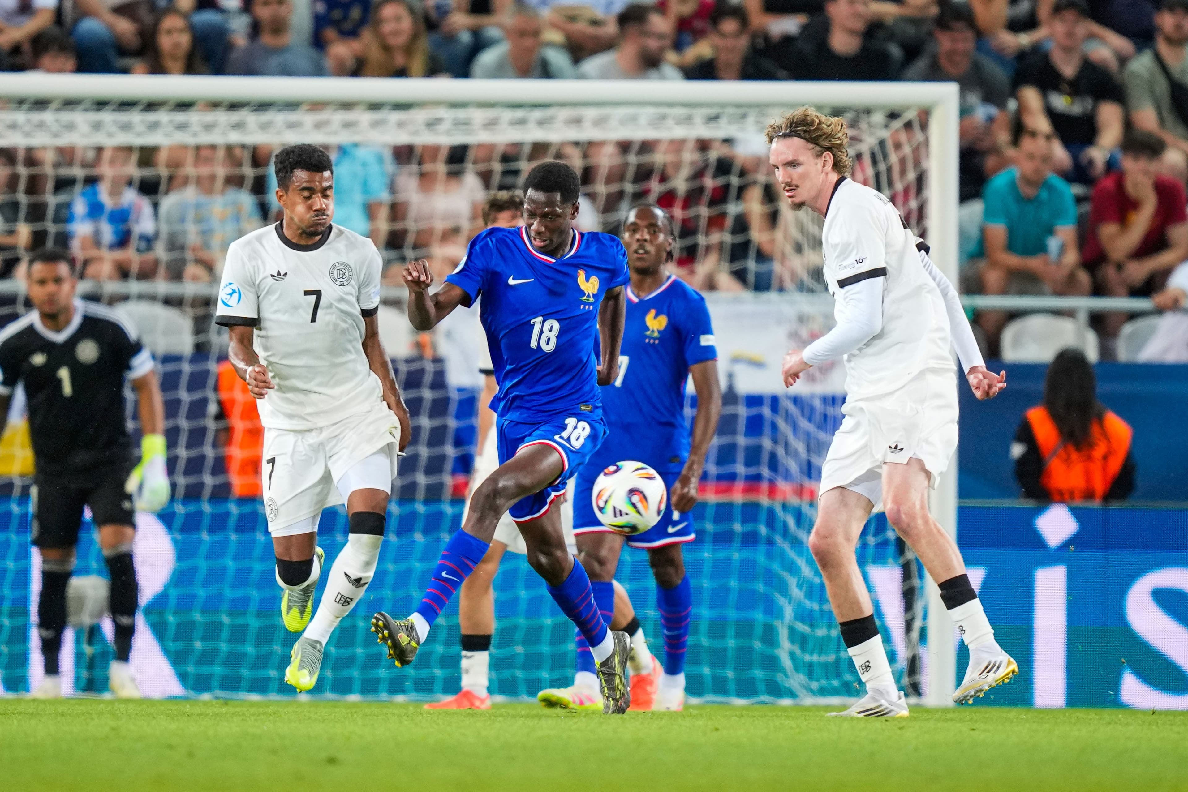 رن با قیمت بالا علاقه اینتر به جذب هافبک جوان خود را رد کرد