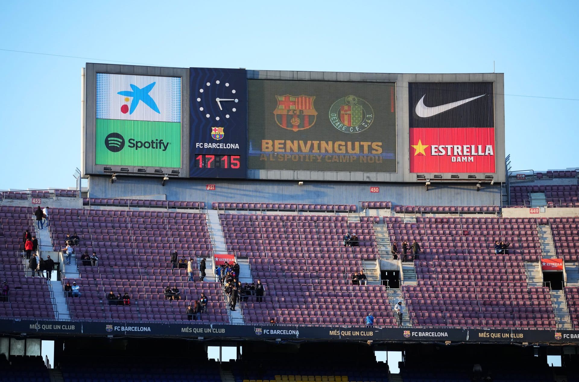 بارسلونا بازی با والنسیا را پشت درهای بسته در نیوکمپ برگزار نمی‌کند