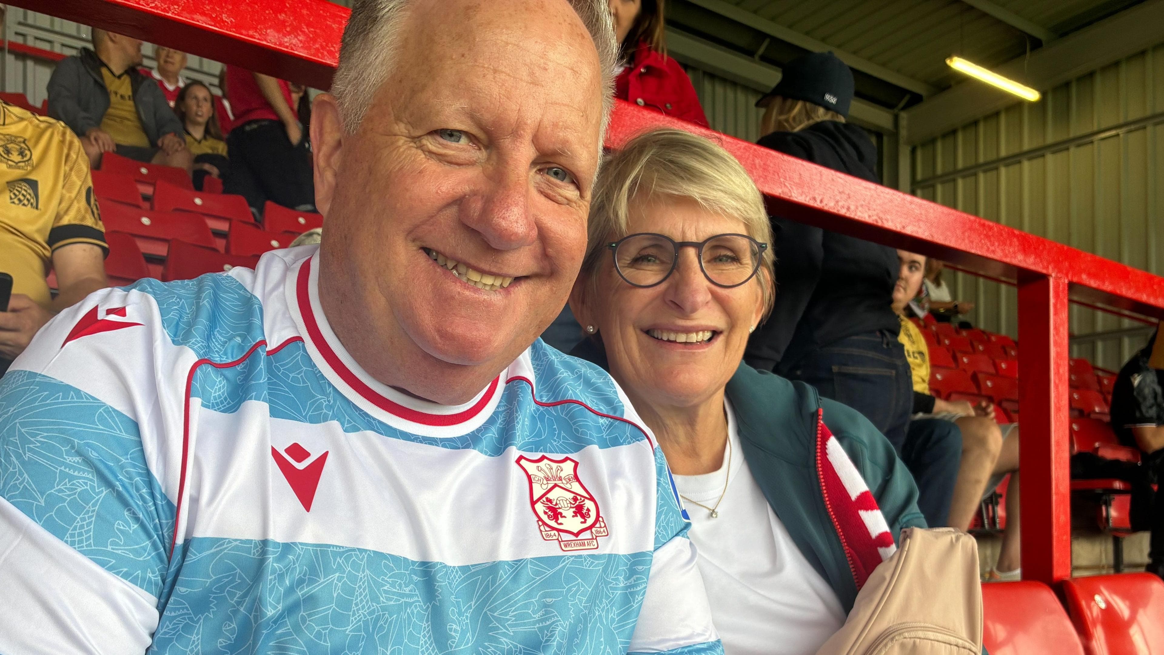 چرا ستاره سابق کریکت استرالیا به طرفداران رکسهام پیوست؟