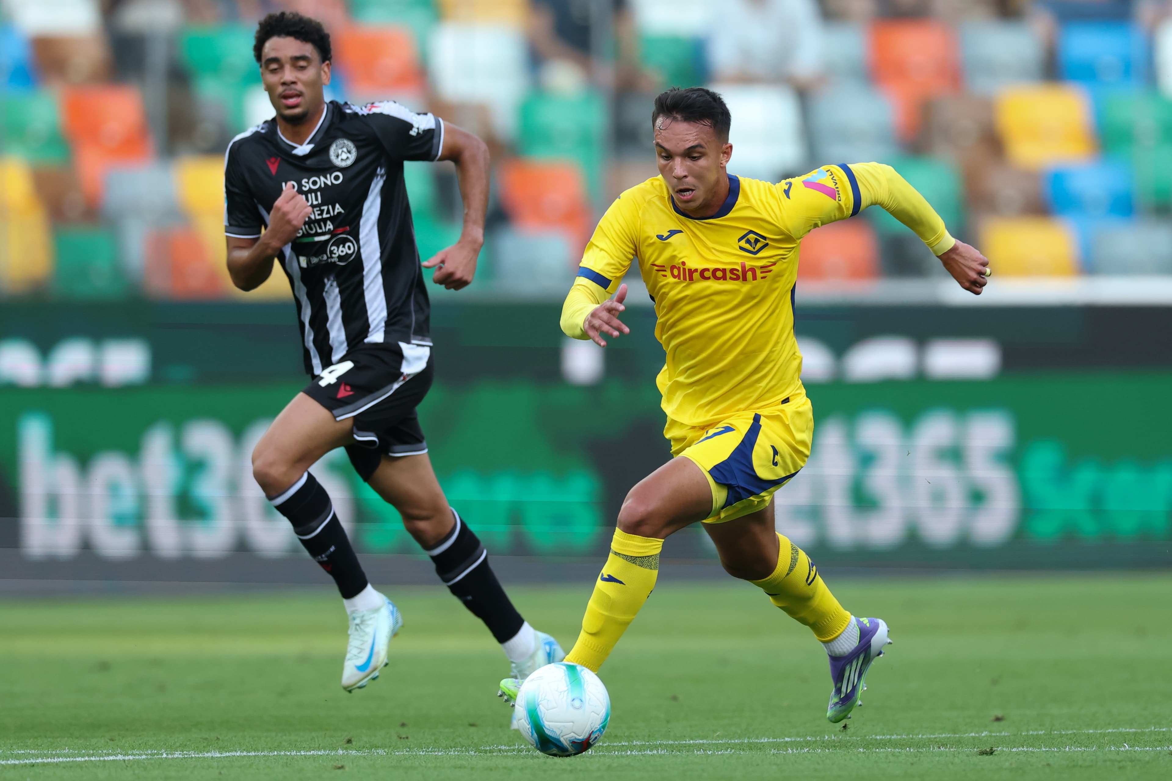 تساوی اودینزه و ورونا؛ بازی جذاب و سه ضربه به تیرک