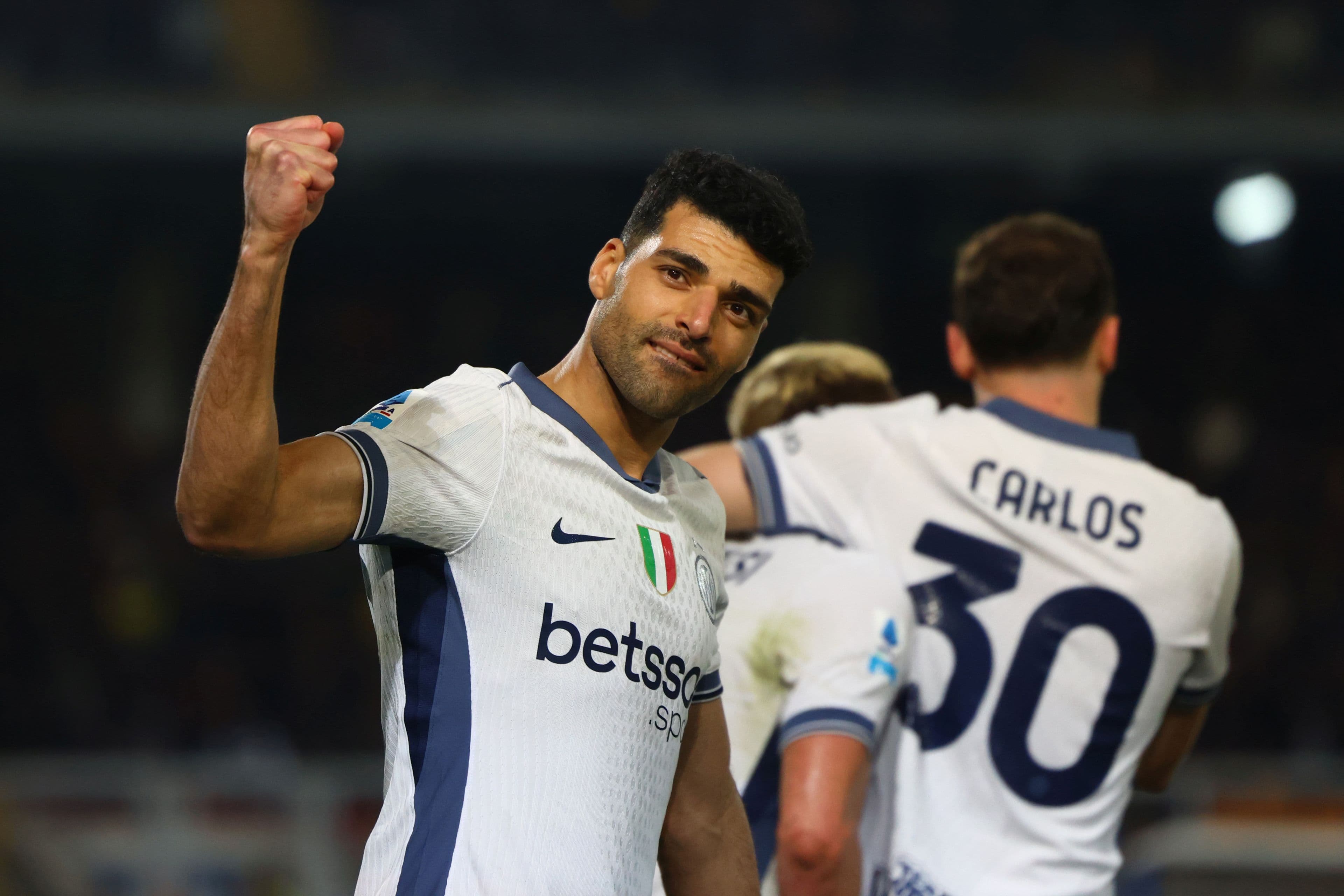 اصرار ساسولو برای جذب مهدی طارمی؛ تلاش برای انتقال ستاره ایرانی از اینتر میلان