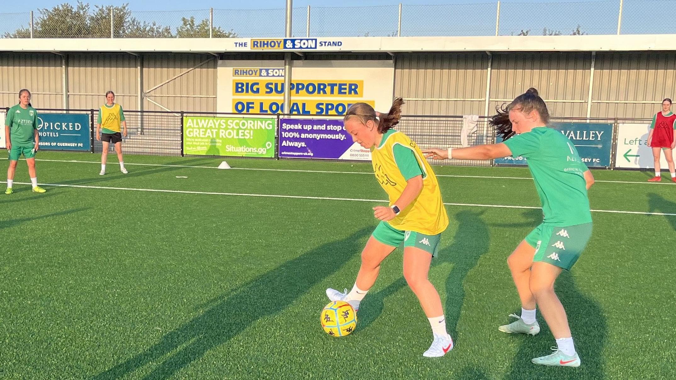 تاریخسازی تیم فوتبال زنان گورنزی با ورود به لیگهای فوتبال انگلیس