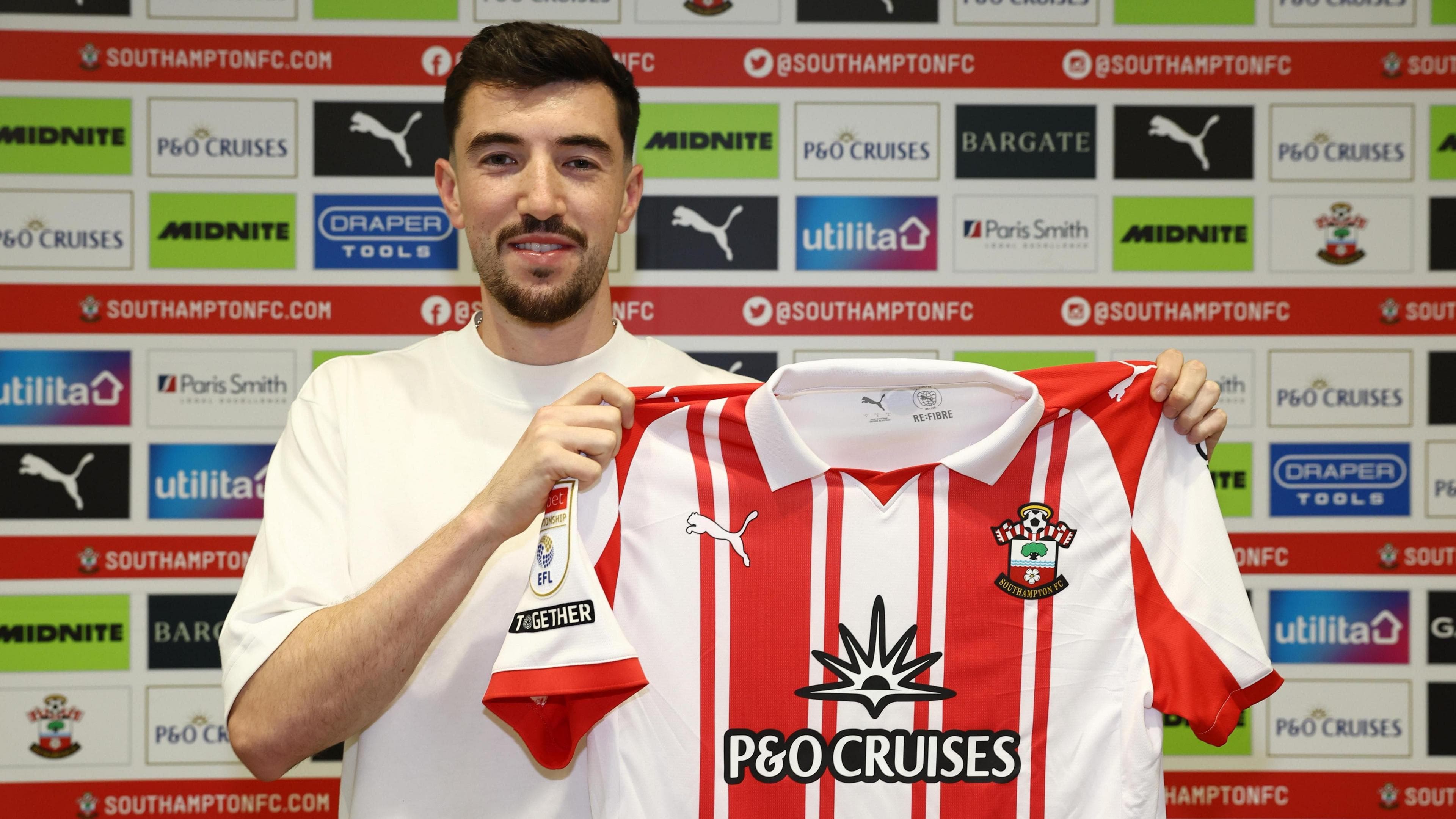 فن آزاز به ساوتهمپتون پیوست؛ انتقال مهم برای بازگشت به لیگ برتر