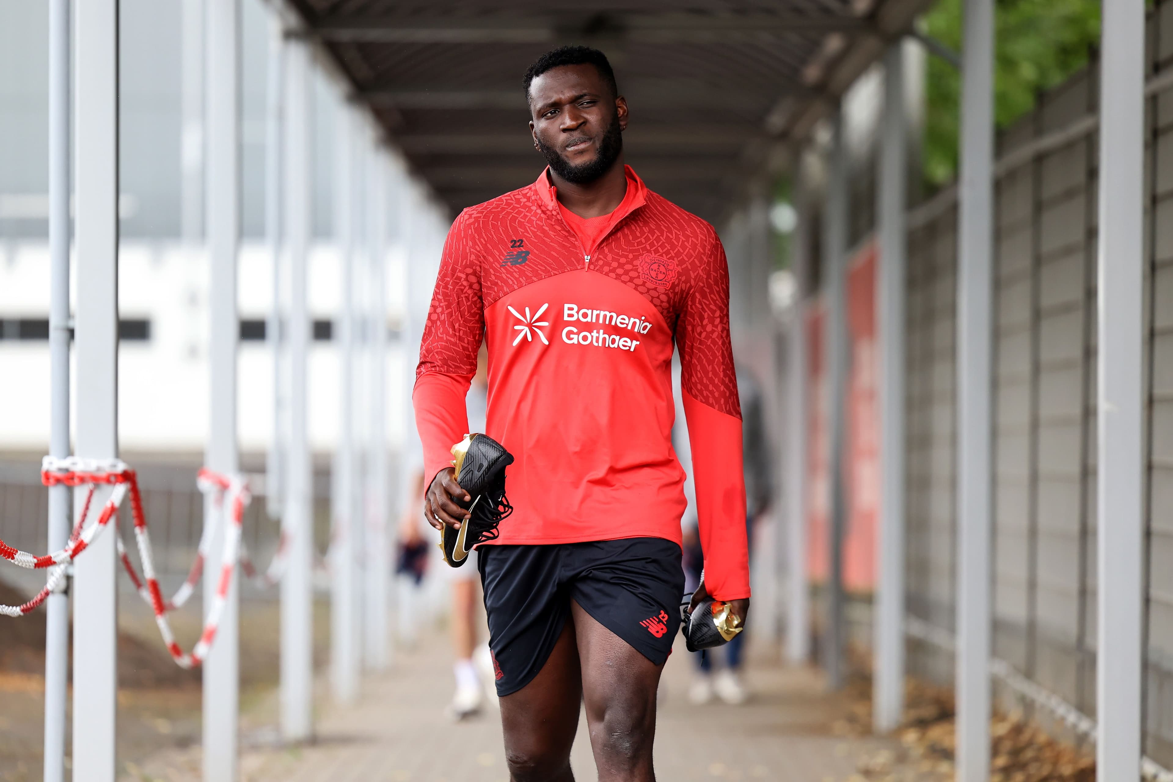 ماجرای ازدواج جعلی و لایو توییچ؛ انتقال عجیب بونیفیس در روز پایانی نقل و انتقالات