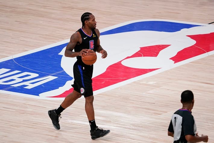 ابهام‌ها و پیامدهای تخلف احتمالی کلیپرز و کاوی لئونارد: آیا جریمه بزرگی در انتظار است؟