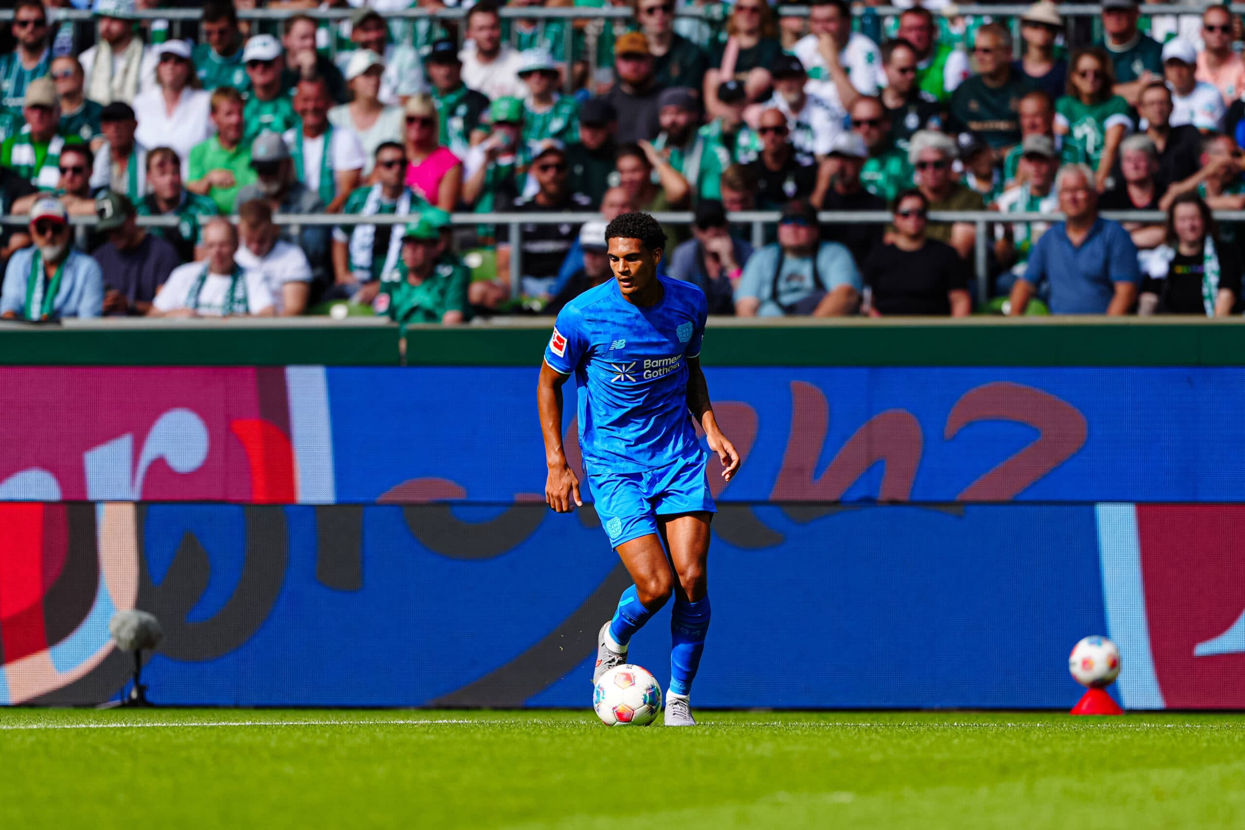 توافق لیورپول برای بازگرداندن مدافع ۵۱ میلیون پوندی؛ آینده خط دفاع قرمزها چگونه نقشه‌کشی می‌شود؟