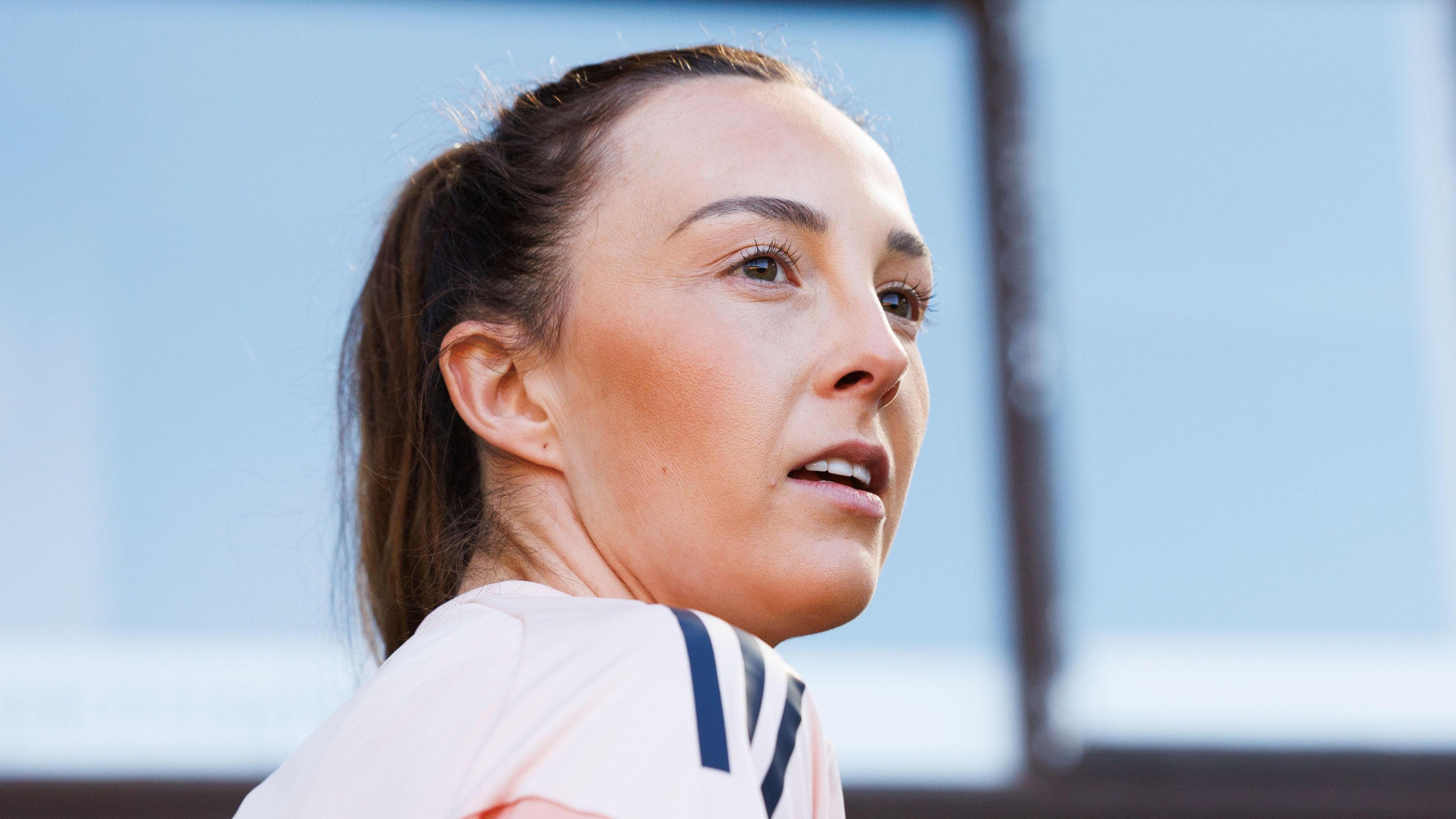 کارولین ویر؛ اولین زن اسکاتلندی نامزد توپ طلا: «باید مطمئن می‌شدم فهرست واقعی است!»