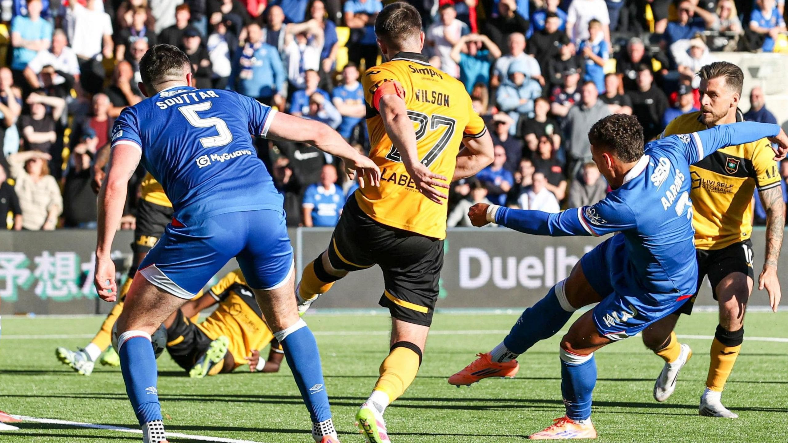 برد لحظه آخری رنجرز؛ هواداران هنوز عصبانی اما جرقه‌ای از بهبود؟