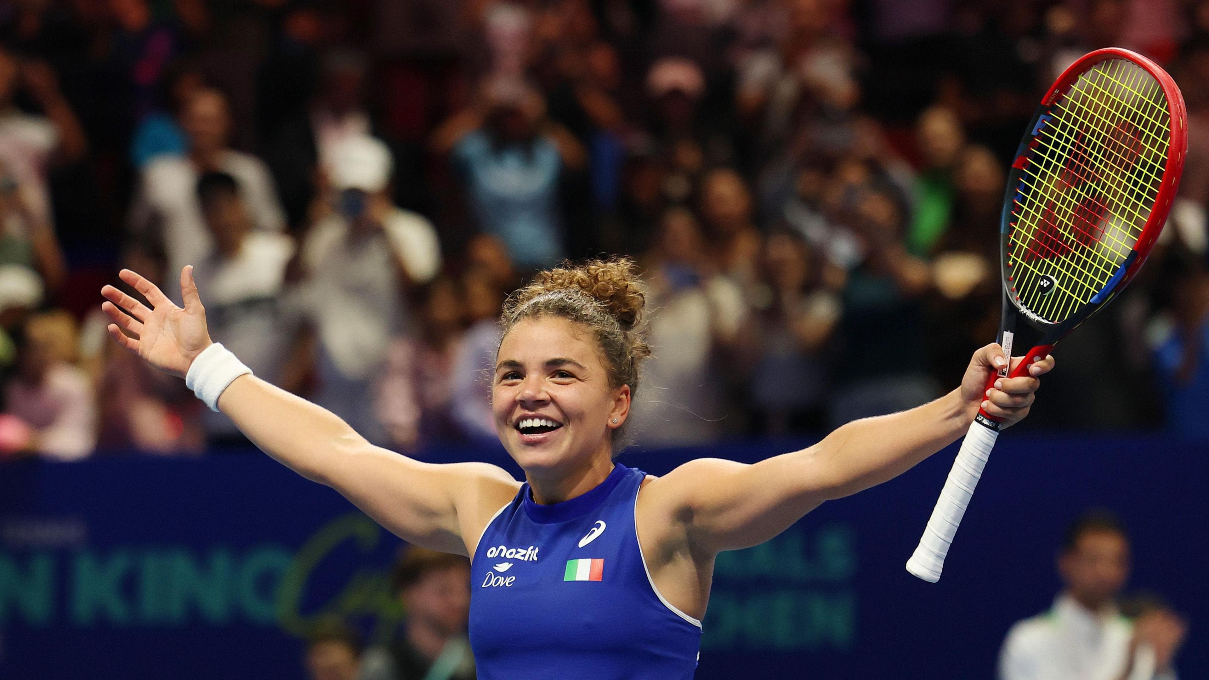 پااولینی قهرمان و مدافع عنوان ایتالیا در جام بیلی جین کینگ مقابل آمریکا