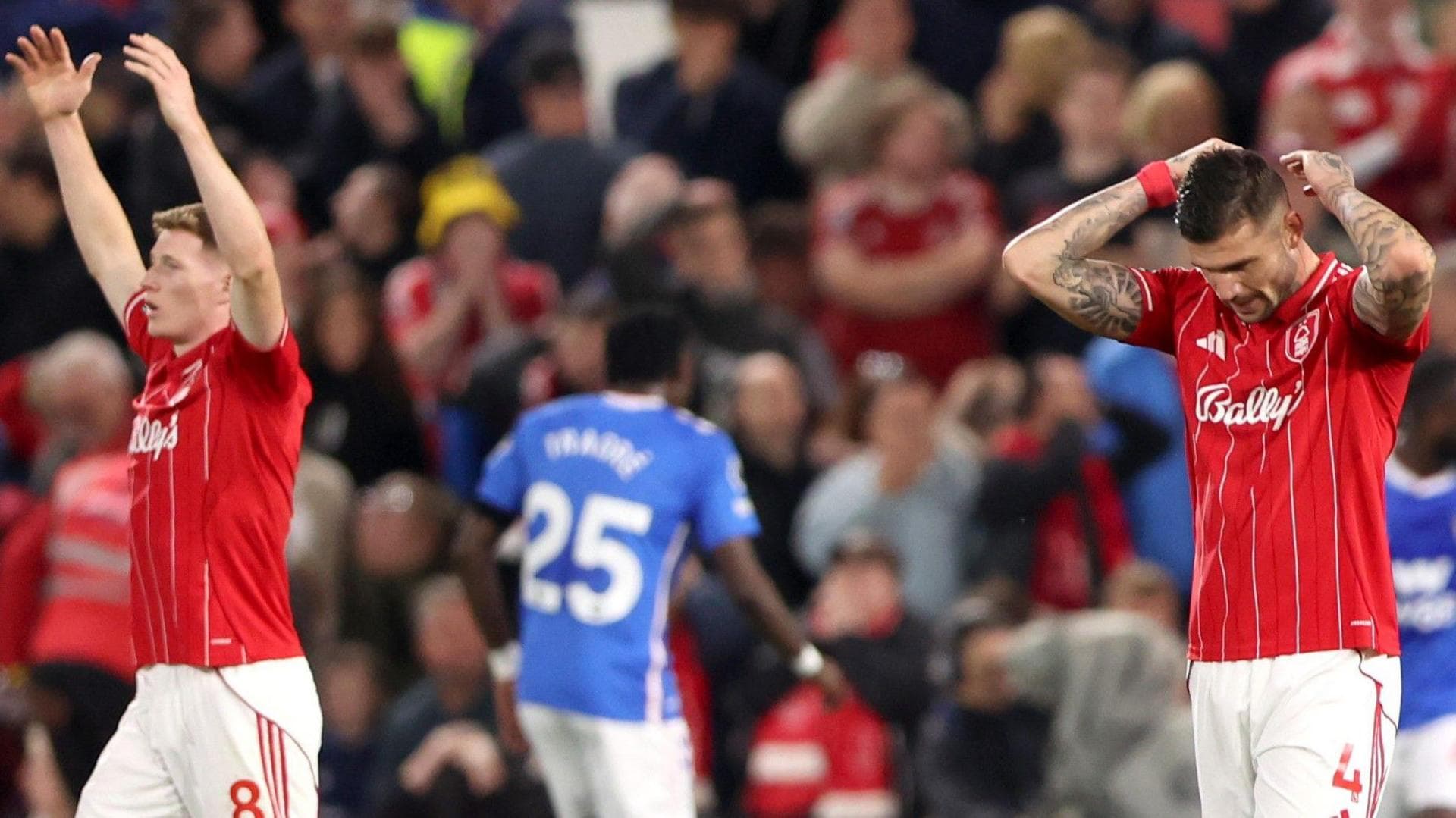 امیدواری گیبز-وایت: «اگر هماهنگ شویم، ناتینگهام فارست متوقف‌نشدنی خواهد بود»