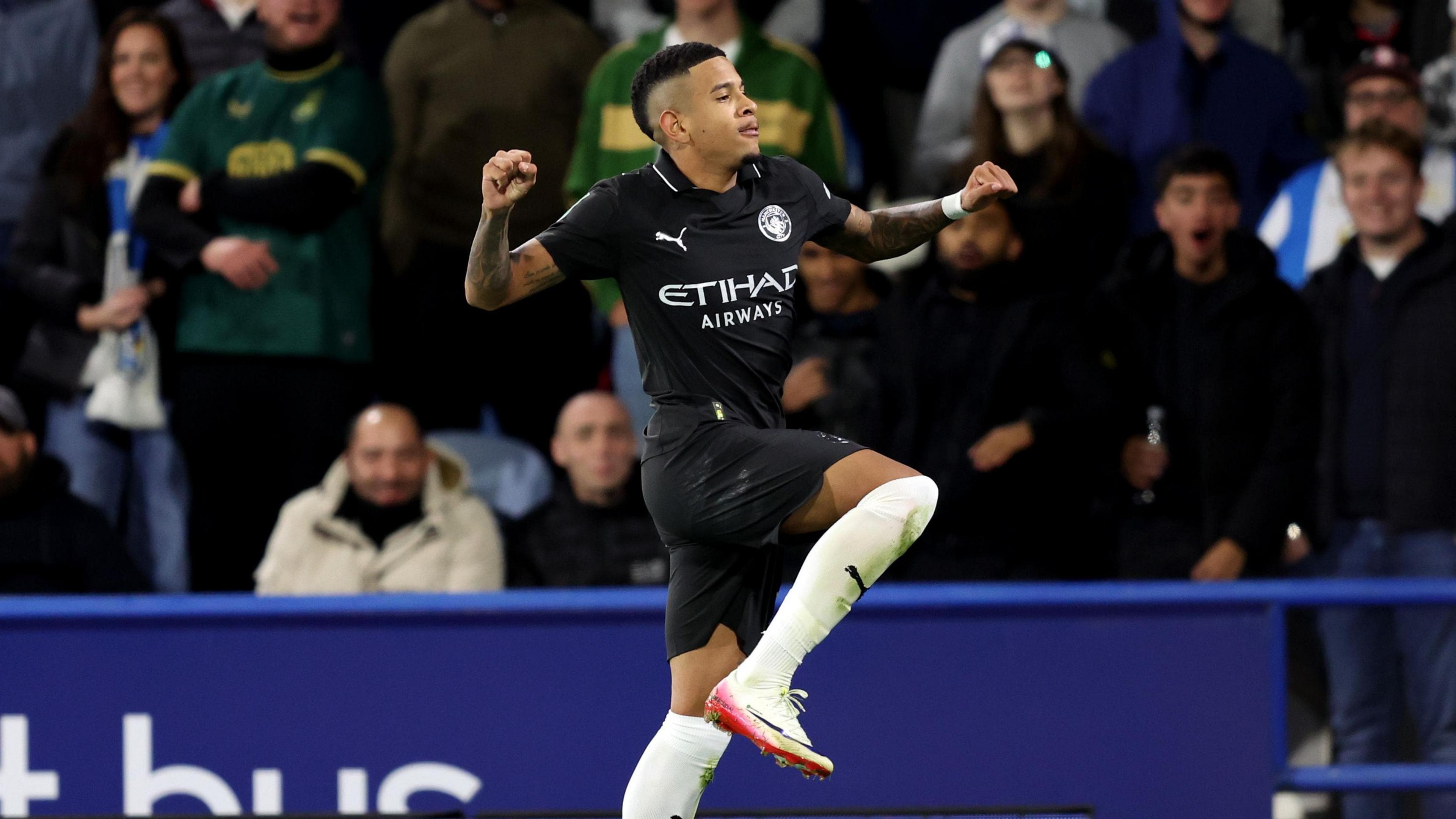 تمدید قرارداد ساوینیو با منچستر سیتی تا سال ۲۰۳۱