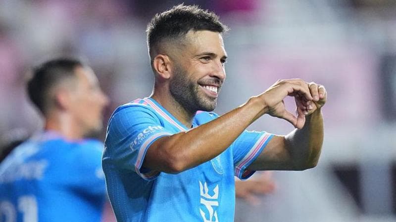 خداحافظی جوردی آلبا از دنیای فوتبال حرفه‌ای