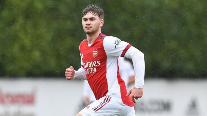 تخریب دیوار بتنی در استادیوم پس از مرگ بیلی ویگار