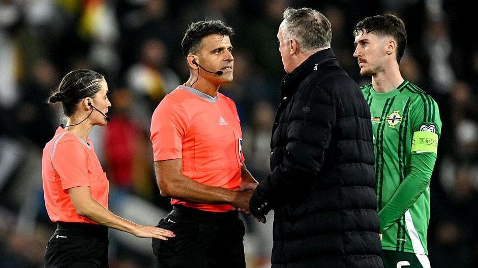 انتقادات مایکل اونیل به داوری در شکست مقابل آلمان