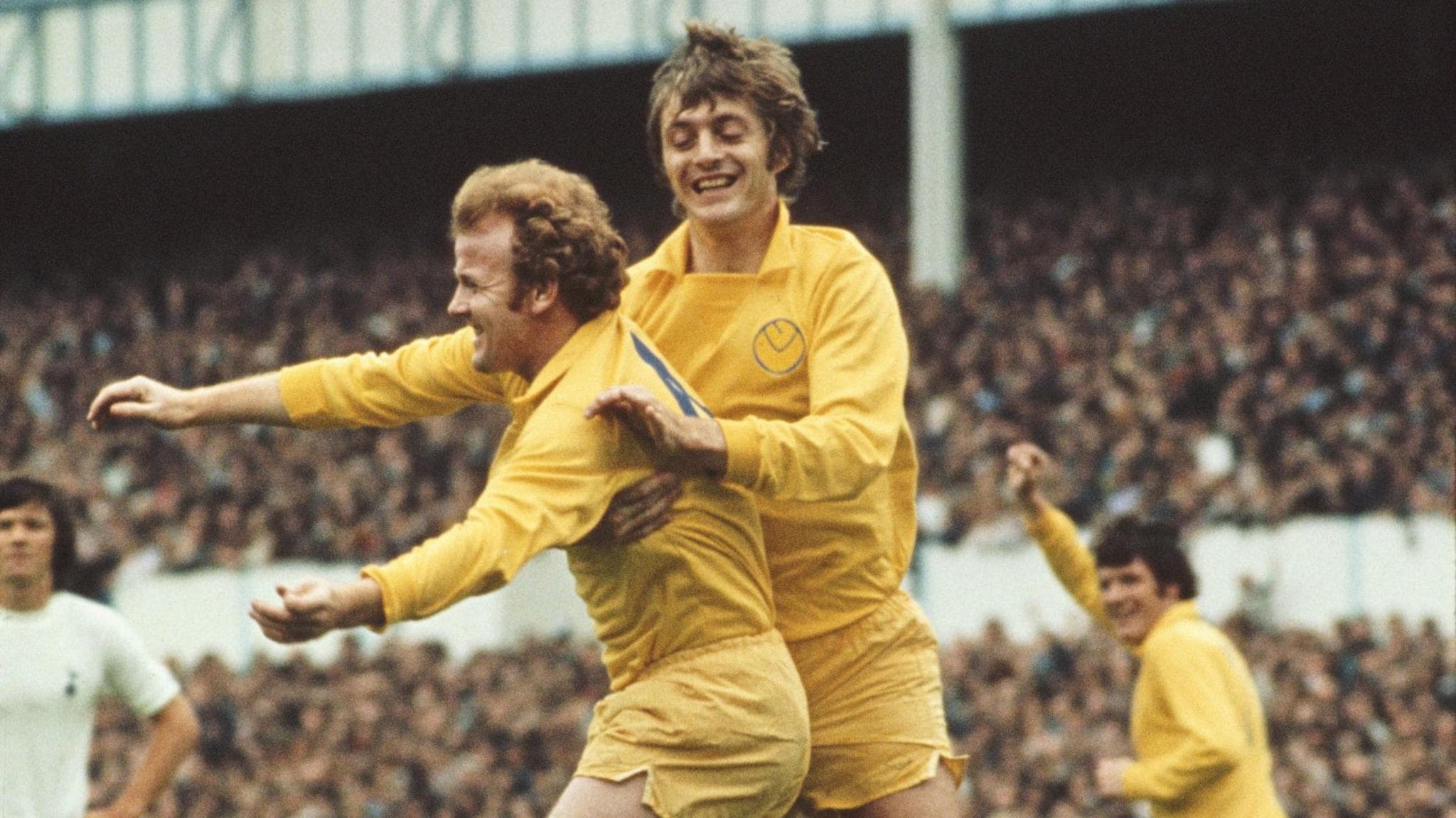 فوتبال، مد و اوج‌گیری پیراهن‌های رپلیکا: از مسابقه تا کالای نوستالژی