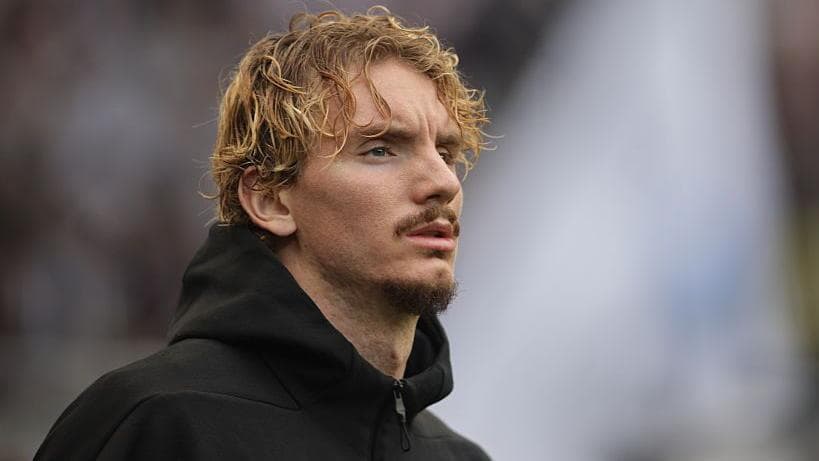 قدم‌های خوب برای مردی بزرگ؛ چرا نیک وولتماده فقط یک «شتر بلند» نیست؟