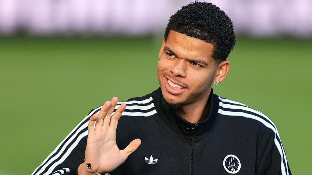 خوشحالی ادی هاو از عدم جدایی ویلیام اوسولا از نیوکاسل