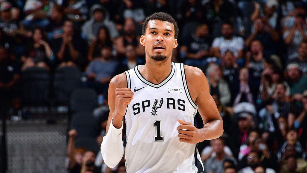 ویکتور ومبانیاما؛ تابستان متفاوت ستاره جوان بسکتبال بین راهبان شائولین و ناسا