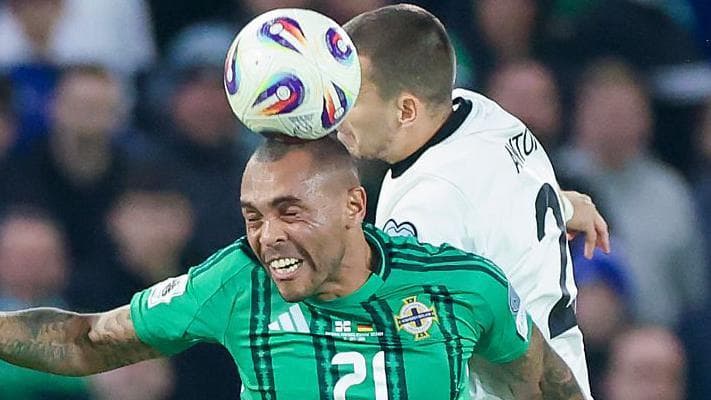 تحسین مگنِس از "شجاعت و قدرت بدنی" بازیکنان ایرلند شمالی