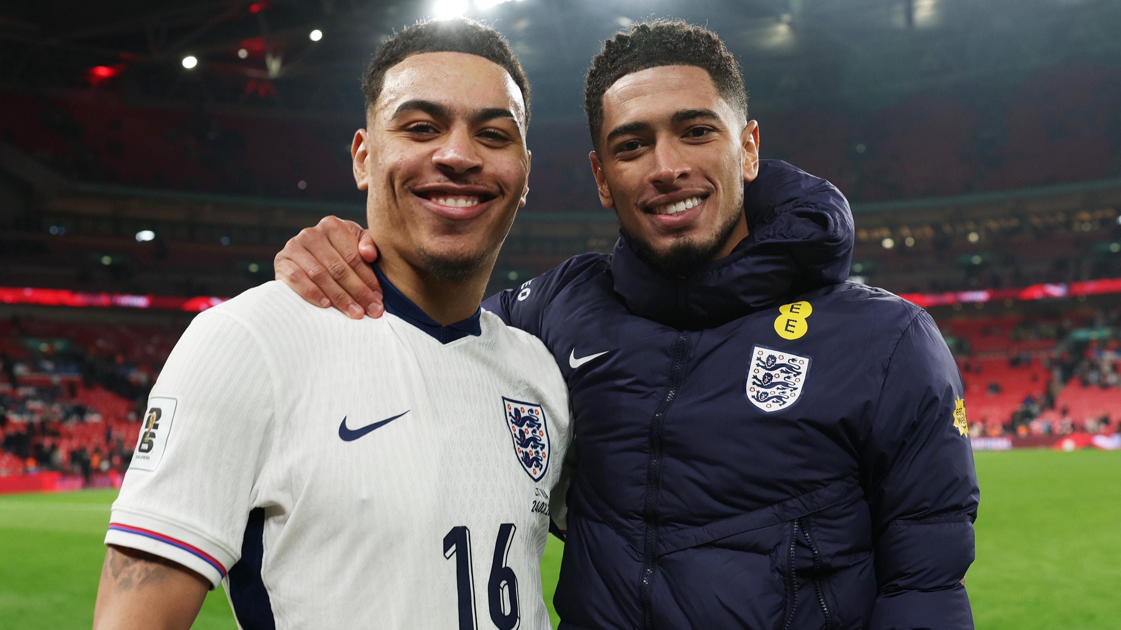 رقابت دوستانه بین راجرز و بلینگام؛ کدام‌یک جای شماره ۱۰ انگلیس را می‌گیرد؟