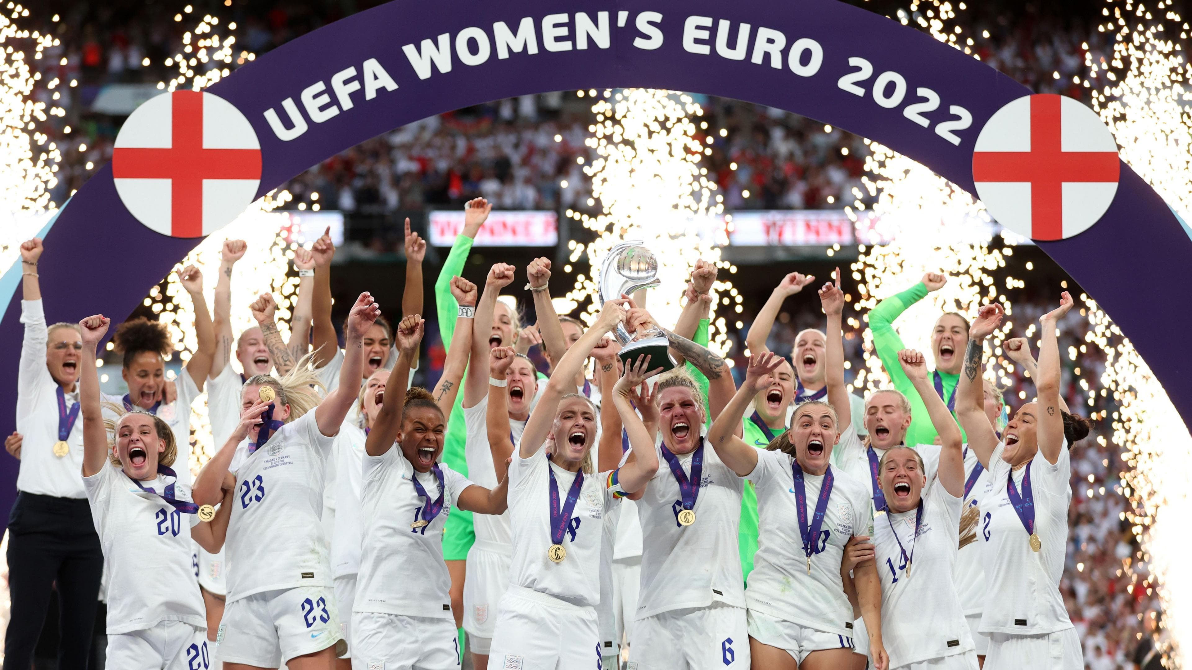 دستیابی مدارس انگلیس به هدف فوتبال دختران سه سال زودتر از موعد