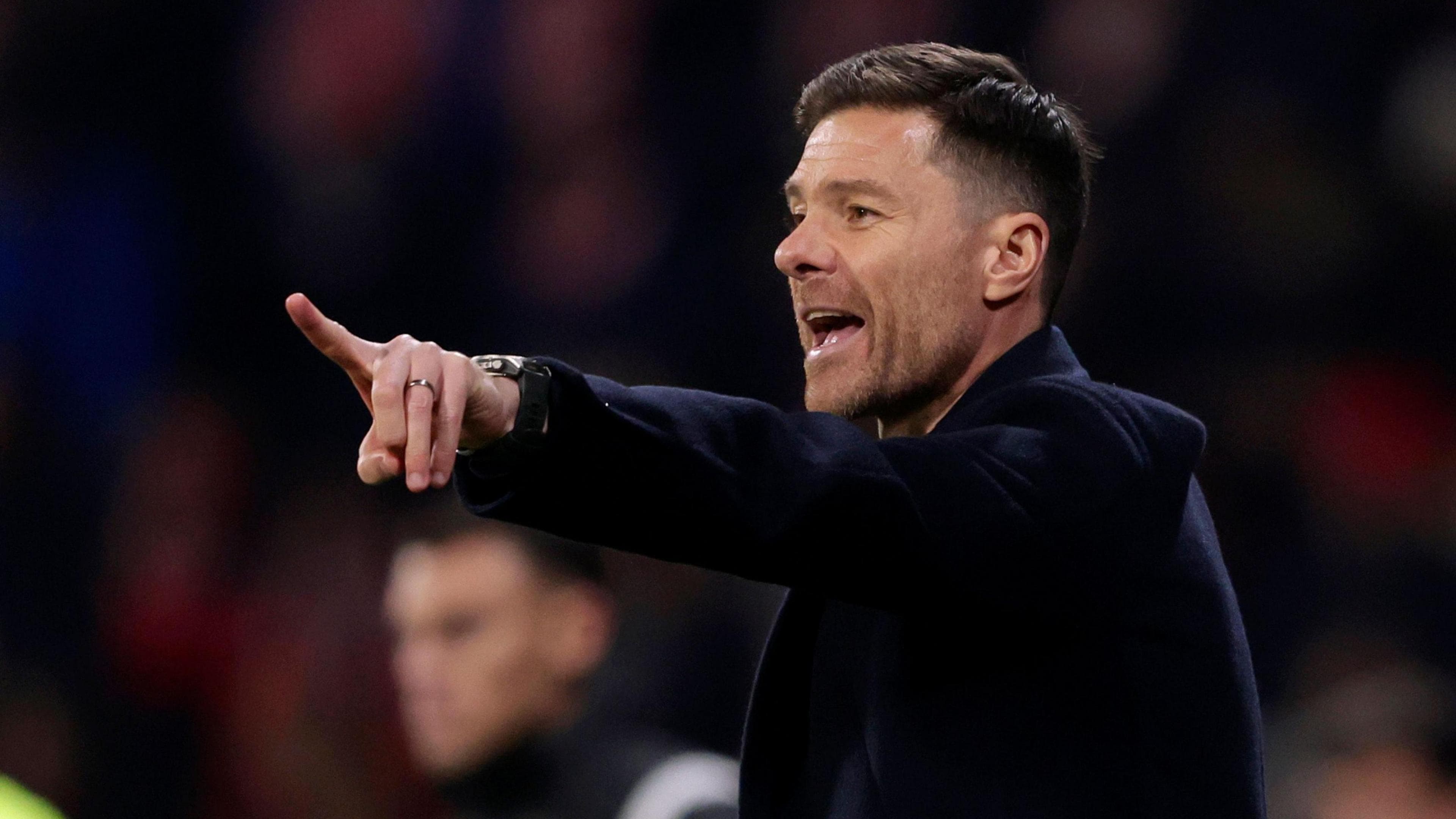 گفت‌وگوی مثبت آلونسو و پرز در شرایط دشوار رئال مادرید