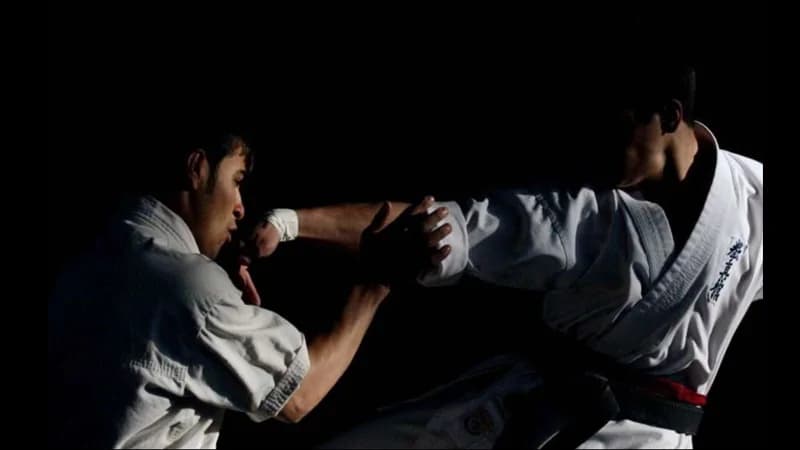 توپ تنیس در باران