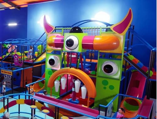 توپ تنیس در باران