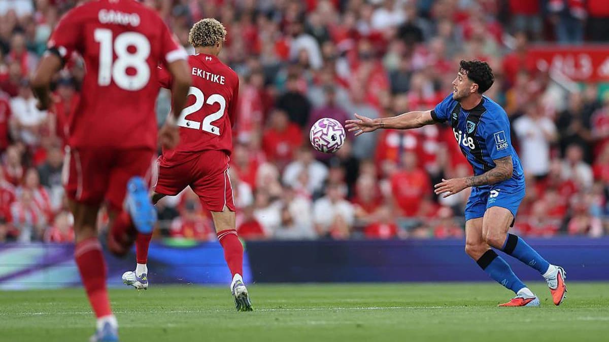 افزایش اشتباهات VAR در نیمفصل لیگ برتر انگلیس: بررسی ۱۳ مورد بحثبرانگیز