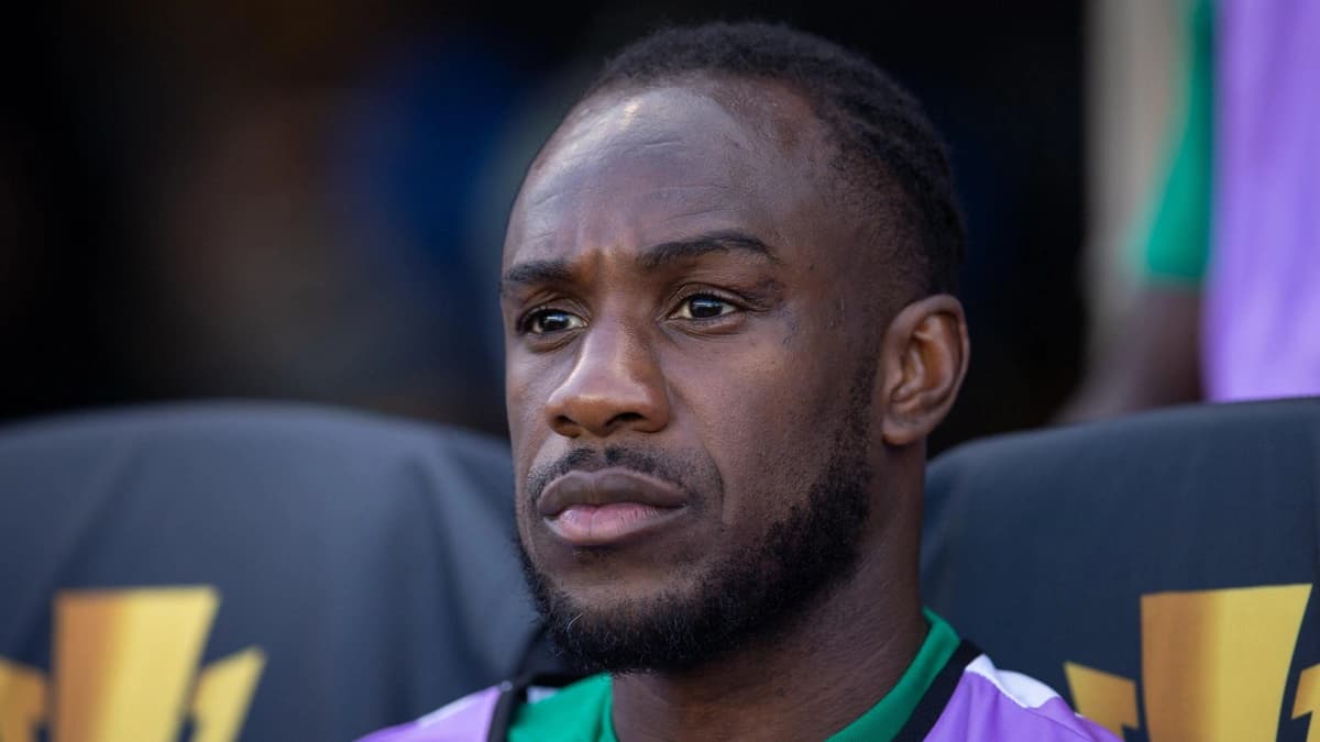 میشایل آنتونیو آماده پیوستن به السیلیه قطر پس از مذاکره با چارلتون