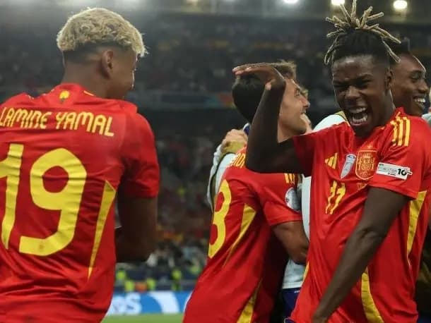 واکنش معنادار لامین یامال به ماندن نیکو ویلیامز در اتلتیک بیلبائو