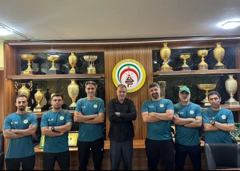 کادرفنی فجرسپاسی تکمیل شد؛ احمد تقوی دستیار پیروز قربانی شد