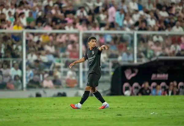 احتمال جدایی ریکو لوئیس از منچسترسیتی و علاقه ناتینگهام فارست