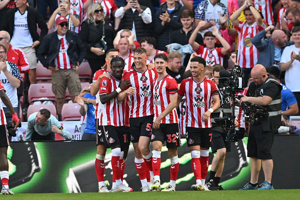 خلاصه نتایج بازیهای لیگ برتر انگلیس: پیروزی پرگل ساندرلند و تاتنهام، توقف دیرهنگام برای برایتون