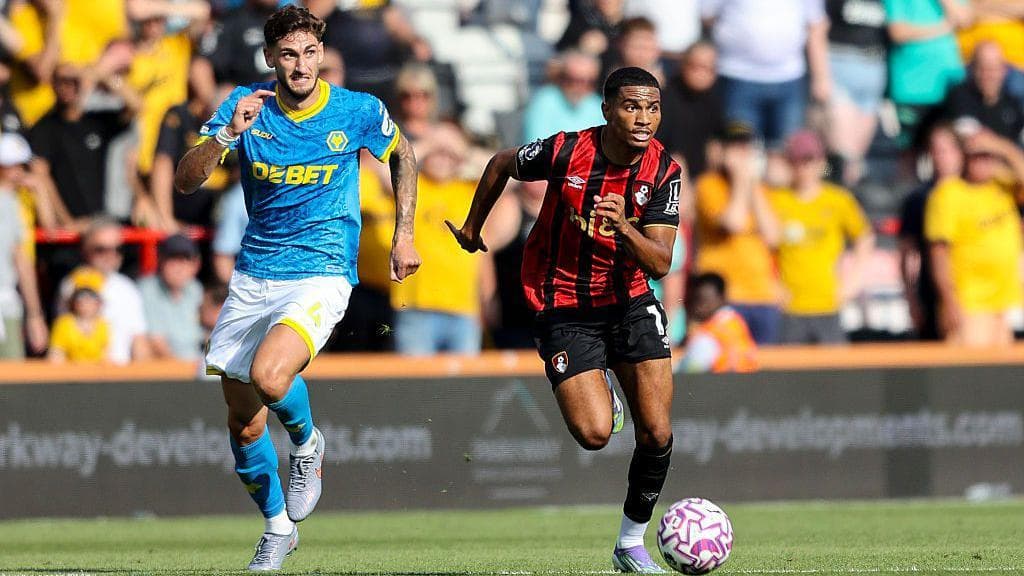 بازسازی اساسی خط دفاعی بورنموث، اما بدون نگرانی در خط حمله