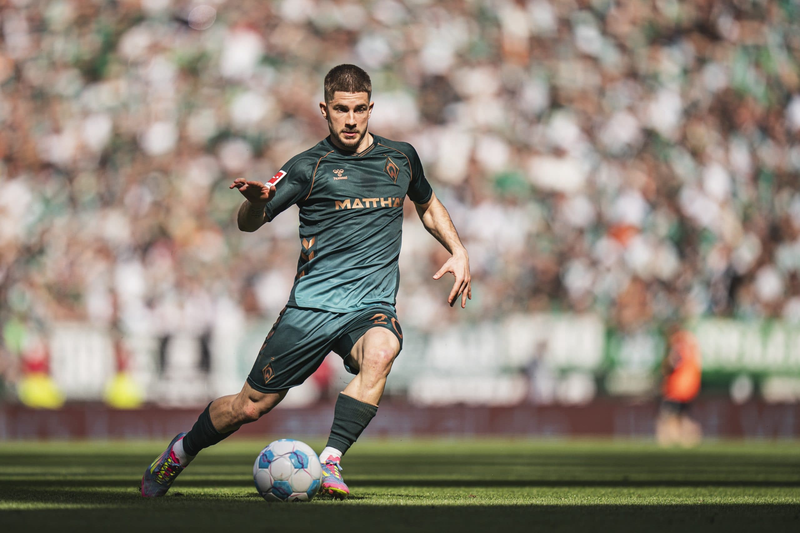 رصد رمانو اشمید توسط وستهام و لیل؛ جدایی احتمالی از وردربرمن